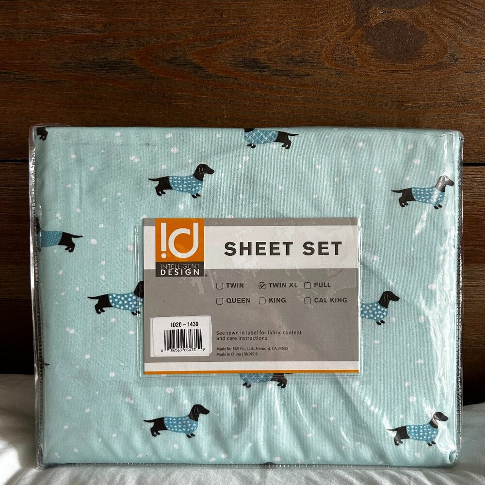 New Intelligent Design Dachshund Doxie Dog Blue/Aqua Twin XL Sheet Set 3 Pieces
